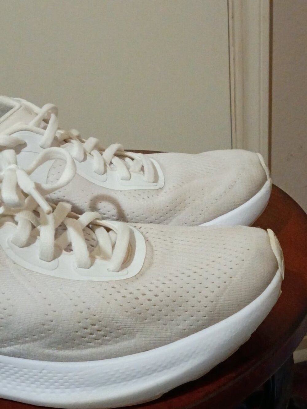 Lululemon Shoes Womens Size 8.5 White Beyondfeel Run Running Athletic Sneakers - Picture 10 of 16